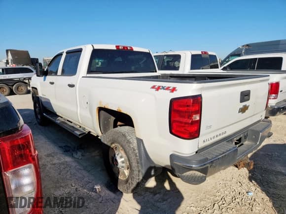 ✅ 2015 Chevrolet Silverado 2500HD LT • VIN: 1GC1KVEG3FF165208 • Lot: 90517925. Wystawiony na Copart z przebiegiem 311 427 mil. Bezpłatny archiwum sprzedaży aukcyjnych z USA i szczegółowy raport historii pojazdu na DreamBid. Zdjęcie 2.