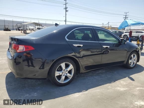 ✅ 2011 Acura TSX • VIN: JH4CU2F62BC009744 • Lot: 58587335. Listed on Copart with 231,362 mi. Free auction sales archive from the USA and detailed vehicle history report at DreamBid. Image 3.