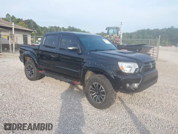 ✅ 2014 Toyota Tacoma • VIN: 5TFLU4EN8EX105672 • Lot: 43208344. Wystawiony na IAAI z przebiegiem 172 445 mil. Bezpłatny archiwum sprzedaży aukcyjnych z USA i szczegółowy raport historii pojazdu na DreamBid. Zdjęcie 1.
