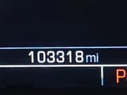 ✅ 2020 Chevrolet Suburban LT • VIN: 1GNSCHKC3LR181222 • Lot: 43047813. Wystawiony na IAAI z przebiegiem 103 318 mil. Bezpłatny archiwum sprzedaży aukcyjnych z USA i szczegółowy raport historii pojazdu na DreamBid. Zdjęcie 16.