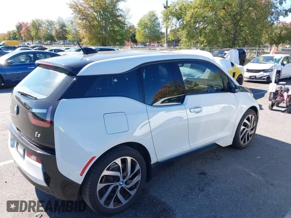 ✅ 2016 BMW i3 • VIN: WBY1Z2C51GV556844 • Лот: 43428085. Опубликован ранее на IAAI с пробегом 28 822 миль. Бесплатный доступ к архиву аукционных продаж из США и подробный отчёт об истории автомобиля на DreamBid. Изображение 6.
