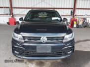✅ 2021 Volkswagen Tiguan SE • VIN: 3VV2B7AX4MM052467 • Lot: 43751205. Wystawiony na IAAI z przebiegiem 89 374 mil. Bezpłatny archiwum sprzedaży aukcyjnych z USA i szczegółowy raport historii pojazdu na DreamBid. Zdjęcie 12.