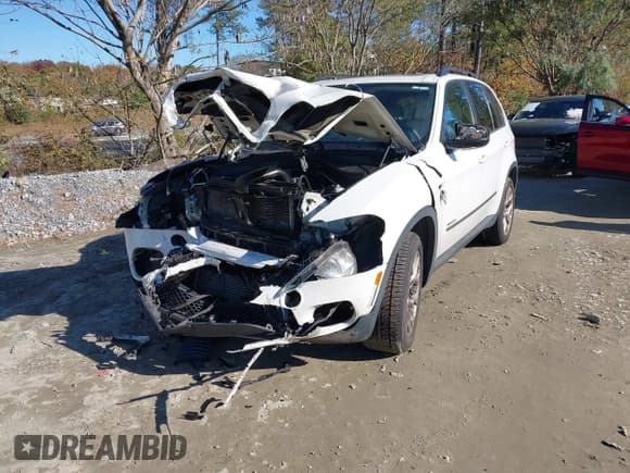 ✅ 2011 BMW X5 35i • VIN: 5UXZV4C54BL402417 • Lot: 43612790. Wystawiony na IAAI z przebiegiem 133 917 mil. Bezpłatny archiwum sprzedaży aukcyjnych z USA i szczegółowy raport historii pojazdu na DreamBid. Zdjęcie 2.