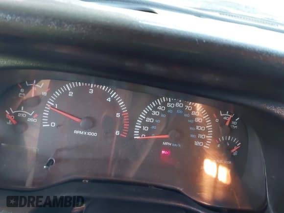 ✅ 1998 Dodge 1500 • VIN: 1B7HC13Z4WJ172187 • Lot: 43825274. Wystawiony na IAAI z przebiegiem 184 337 mil. Bezpłatny archiwum sprzedaży aukcyjnych z USA i szczegółowy raport historii pojazdu na DreamBid. Zdjęcie 7.