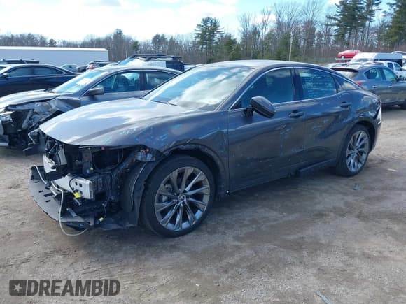 ✅ 2024 Toyota Crown XLE • VIN: JTDAAAAF3R3030244 • Lot: 41847152. Wystawiony na IAAI z przebiegiem 18 676 mil. Bezpłatny archiwum sprzedaży aukcyjnych z USA i szczegółowy raport historii pojazdu na DreamBid. Zdjęcie 22.