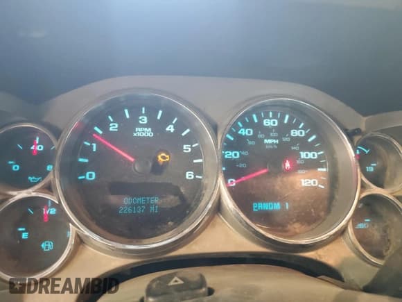 ✅ 2013 Chevrolet Silverado 2500HD Work Truck • VIN: 1GC0CVCG4DF208253 • Лот: 69128965. Опубликован ранее на Copart с пробегом 226 137 миль. Бесплатный доступ к архиву аукционных продаж из США и подробный отчёт об истории автомобиля на DreamBid. Изображение 9.