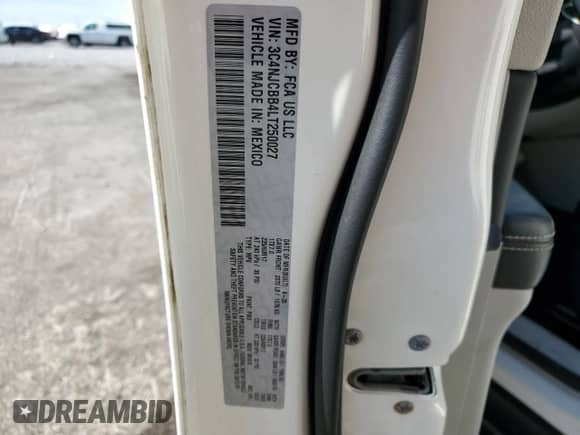 2020 Jeep Compass Latitude с VIN 3C4NJCBB4LT250027, выставлен на аукционе Copart как лот 80317405 с пробегом 65 478 миль миль и Списание • Salvage title. История ставок и продаж доступна на DreamBid. Изображение 14.