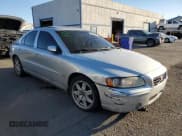 ✅ 2005 Volvo S60 • VIN: YV1RS592752462788 • Lot: 86991445. Wystawiony na Copart z przebiegiem 181 463 mil. Bezpłatny archiwum sprzedaży aukcyjnych z USA i szczegółowy raport historii pojazdu na DreamBid. Zdjęcie 4.