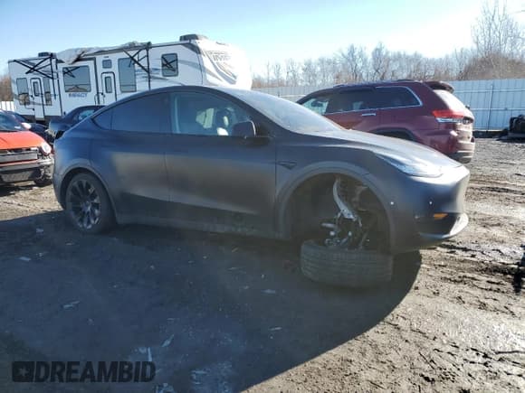 ✅ 2022 Tesla Model Y Long Range • VIN: 7SAYGDEE9NF371325 • Lot: 46917505. Wystawiony na Copart z przebiegiem Nie podano. Bezpłatny archiwum sprzedaży aukcyjnych z USA i szczegółowy raport historii pojazdu na DreamBid. Zdjęcie 4.