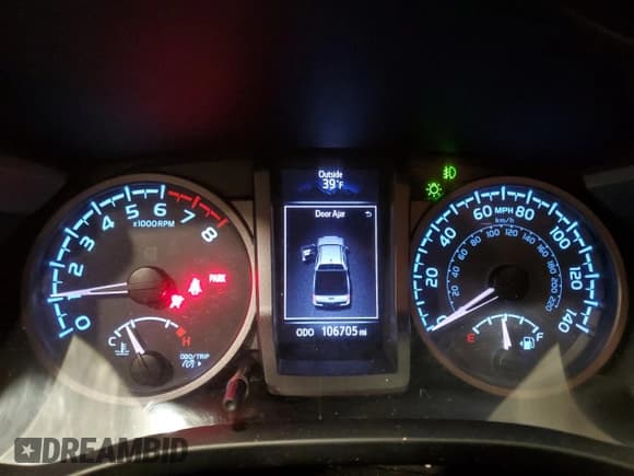 ✅ 2018 Toyota Tacoma TRD Off Road • VIN: 5TFCZ5AN2JX136231 • Лот: 91957995. Опубликован ранее на Copart с пробегом 106 705 миль. Бесплатный доступ к архиву аукционных продаж из США и подробный отчёт об истории автомобиля на DreamBid. Изображение 9.