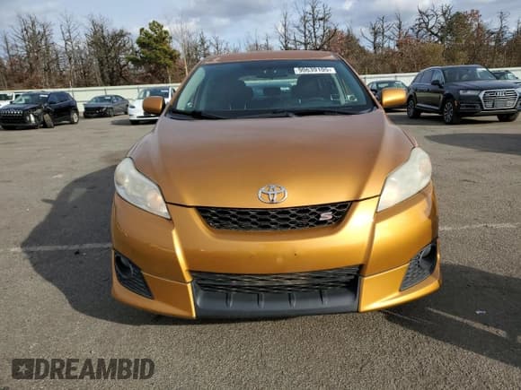 ✅ 2009 Toyota Matrix S • VIN: 2T1LE40E69C007734 • Lot: 90639105. Listed on Copart with 180,888 mi. Free auction sales archive from the USA and detailed vehicle history report at DreamBid. Image 5.