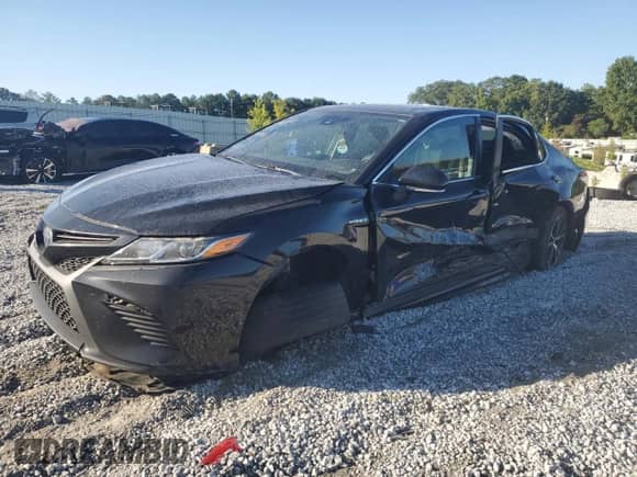 2020 Toyota Camry Hybrid SE z VIN 4T1J31AK3LU011990, wystawiony jako Copart lot #70181845 z przebiegiem 173 265 mil mil oraz Szkoda całkowita • Salvage title. Historia ofert i sprzedaży dostępna na DreamBid. Obrazek 1.