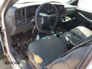 ✅ 2001 Chevrolet Silverado 2500HD LS • VIN: 1GCHK29U81E232882 • Lot: 59601115. Wystawiony na Copart z przebiegiem Nie podano. Bezpłatny archiwum sprzedaży aukcyjnych z USA i szczegółowy raport historii pojazdu na DreamBid. Zdjęcie 8.