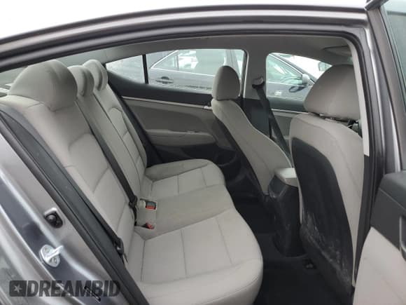 ✅ 2019 Hyundai Elantra SE • VIN: 5NPD74LF2KH461663 • Lot: 47359335. Listed on Copart with 45,914 mi. Free auction sales archive from the USA and detailed vehicle history report at DreamBid. Image 10.