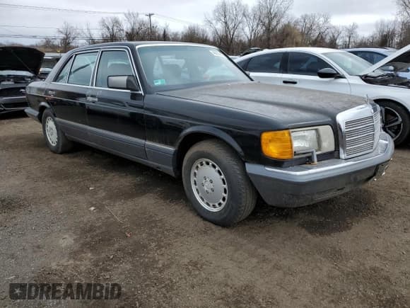 ✅ 1991 Mercedes-Benz 420 SEL • VIN: WDBCA35E6MA588873 • Лот: 49659915. Опубликован ранее на Copart с пробегом 85 565 миль. Бесплатный доступ к архиву аукционных продаж из США и подробный отчёт об истории автомобиля на DreamBid. Изображение 4.
