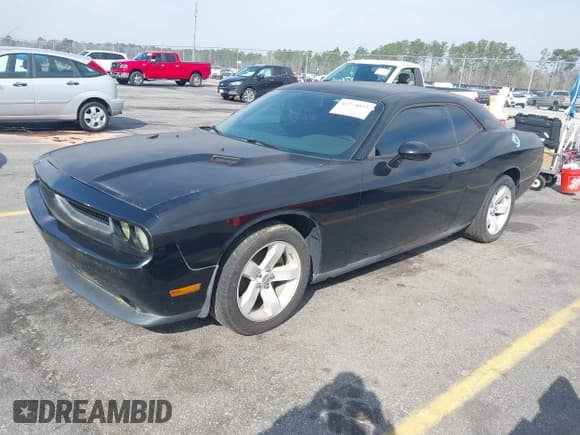 ✅ 2013 Dodge Challenger Rallye Redline • VIN: 2C3CDYAG3DH517925 • Lot: 41774052. Wystawiony na IAAI z przebiegiem 151 207 mil. Bezpłatny archiwum sprzedaży aukcyjnych z USA i szczegółowy raport historii pojazdu na DreamBid. Zdjęcie 2.
