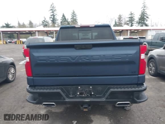 ✅ 2020 Chevrolet Silverado 1500 LT Trail Boss • VIN: 1GCPYFED5LZ147453 • Lot: 43795154. Wystawiony na IAAI z przebiegiem Nie podano. Bezpłatny archiwum sprzedaży aukcyjnych z USA i szczegółowy raport historii pojazdu na DreamBid. Zdjęcie 15.