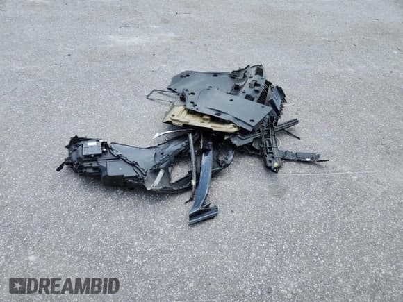 ✅ 2022 Lexus LS 500 • VIN: JTHD51FF4N5015713 • Lot: 60473855. Wystawiony na Copart z przebiegiem 77 800 mil. Bezpłatny archiwum sprzedaży aukcyjnych z USA i szczegółowy raport historii pojazdu na DreamBid. Zdjęcie 12.