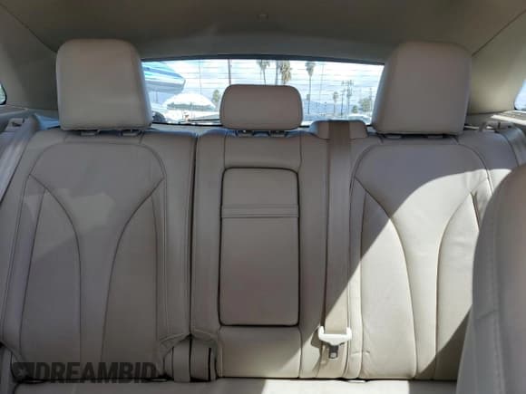 ✅ 2017 Lincoln MKC Select • VIN: 5LMCJ2C94HUL51846 • Lot: 85356435. Wystawiony na Copart z przebiegiem 108 814 mil. Bezpłatny archiwum sprzedaży aukcyjnych z USA i szczegółowy raport historii pojazdu na DreamBid. Zdjęcie 10.