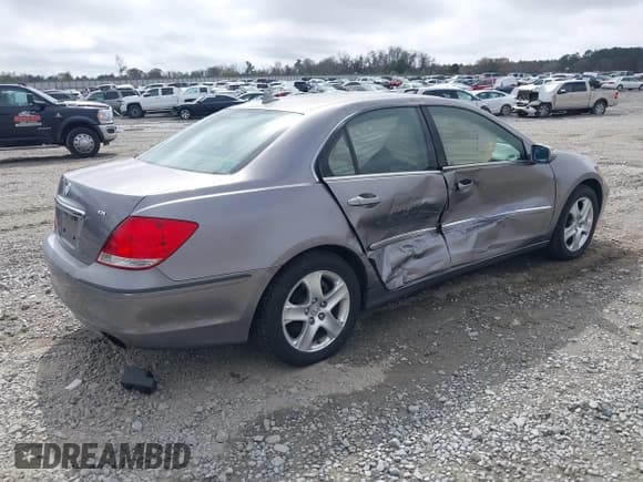 ✅ 2005 Acura RL • VIN: JH4KB16525C006978 • Lot: 41800979. Wystawiony na IAAI z przebiegiem 213 501 mil. Bezpłatny archiwum sprzedaży aukcyjnych z USA i szczegółowy raport historii pojazdu na DreamBid. Zdjęcie 4.