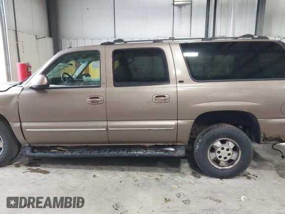 ✅ 2003 Chevrolet Suburban LT • VIN: 1GNFK16Z33J199860 • Лот: 41538369. Опубликован ранее на IAAI с пробегом Не указан. Бесплатный доступ к архиву аукционных продаж из США и подробный отчёт об истории автомобиля на DreamBid. Изображение 15.