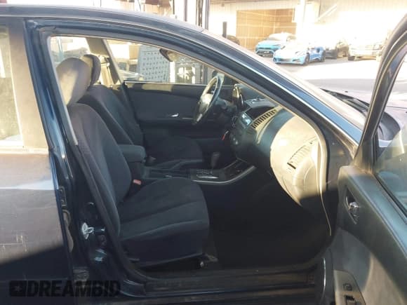 ✅ 2006 Nissan Altima S • VIN: 1N4AL11D96C169272 • Lot: 43642307. Wystawiony na IAAI z przebiegiem 175 248 mil. Bezpłatny archiwum sprzedaży aukcyjnych z USA i szczegółowy raport historii pojazdu na DreamBid. Zdjęcie 5.