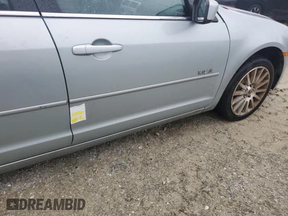 ✅ 2007 Mercury Milan Premier • VIN: 3MEHM08Z67R626333 • Lot: 74704054. Wystawiony na Copart z przebiegiem Nie podano. Bezpłatny archiwum sprzedaży aukcyjnych z USA i szczegółowy raport historii pojazdu na DreamBid. Zdjęcie 12.
