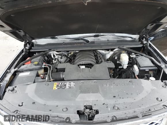 ✅ 2018 Chevrolet Suburban Premier • VIN: 1GNSCJKC0JR226427 • Lot: 45642655. Wystawiony na Copart z przebiegiem 118 421 mil. Bezpłatny archiwum sprzedaży aukcyjnych z USA i szczegółowy raport historii pojazdu na DreamBid. Zdjęcie 12.