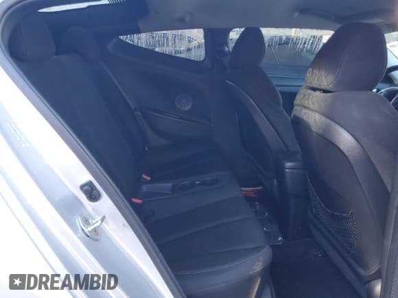 ✅ 2014 Hyundai Veloster • VIN: KMHTC6ADXEU218175 • Lot: 80188704. Wystawiony na Copart z przebiegiem 143 459 mil. Bezpłatny archiwum sprzedaży aukcyjnych z USA i szczegółowy raport historii pojazdu na DreamBid. Zdjęcie 10.