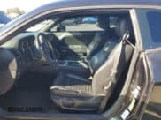 ✅ 2010 Dodge Challenger SE • VIN: 2B3CJ4DV5AH120303 • Lot: 88546555. Wystawiony na Copart z przebiegiem 173 473 mil. Bezpłatny archiwum sprzedaży aukcyjnych z USA i szczegółowy raport historii pojazdu na DreamBid. Zdjęcie 7.