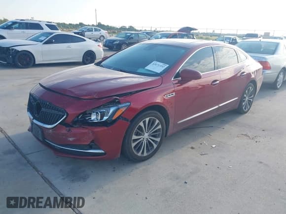 ✅ 2018 Buick LaCrosse Premium • VIN: 1G4ZR5SS6JU129584 • Лот: 43171332. Опубликован ранее на IAAI с пробегом 110 459 миль. Бесплатный доступ к архиву аукционных продаж из США и подробный отчёт об истории автомобиля на DreamBid. Изображение 2.