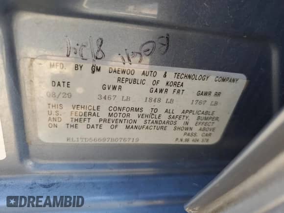 2007 Chevrolet Aveo LS z VIN KL1TD56697B076719, wystawiony jako Copart lot #83921264 z przebiegiem 109 183 mil mil oraz Szkoda całkowita • Salvage title. Historia ofert i sprzedaży dostępna na DreamBid. Obrazek 12.