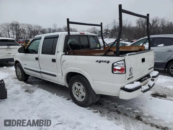 ✅ 2004 Chevrolet S-10 LS • VIN: 1GCDT13X14K112744 • Лот: 85358934. Опубликован ранее на Copart с пробегом 205 093 миль. Бесплатный доступ к архиву аукционных продаж из США и подробный отчёт об истории автомобиля на DreamBid. Изображение 2.