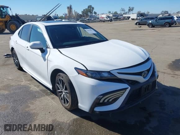 ✅ 2022 Toyota Camry Hybrid SE • VIN: 4T1S31AKXNU585302 • Lot: 43654902. Listed on IAAI with 59,101 mi. Free auction sales archive from the USA and detailed vehicle history report at DreamBid. Image 1.