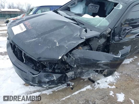 ✅ 2022 Chevrolet Silverado 1500 LT Trail Boss • VIN: 1GCPYFEDXNZ233067 • Lot: 41618201. Wystawiony na IAAI z przebiegiem 75 673 mil. Bezpłatny archiwum sprzedaży aukcyjnych z USA i szczegółowy raport historii pojazdu na DreamBid. Zdjęcie 6.