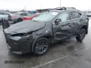✅ 2024 Lexus NX 350h • VIN: 2T2AKCEZ0RC018195 • Lot: 41568273. Wystawiony na IAAI z przebiegiem 24 612 mil. Bezpłatny archiwum sprzedaży aukcyjnych z USA i szczegółowy raport historii pojazdu na DreamBid. Zdjęcie 17.