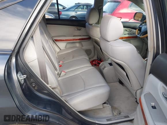 ✅ 2005 Lexus RX 330 • VIN: 2T2HA31U15C043581 • Лот: 43745492. Опубликован ранее на IAAI с пробегом 175 907 миль. Бесплатный доступ к архиву аукционных продаж из США и подробный отчёт об истории автомобиля на DreamBid. Изображение 8.