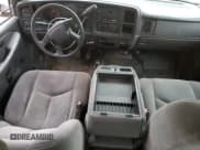 ✅ 2006 Chevrolet Silverado 2500HD LT2 • VIN: 1GCHK23D36F190230 • Lot: 87080494. Wystawiony na Copart z przebiegiem 239 942 mil. Bezpłatny archiwum sprzedaży aukcyjnych z USA i szczegółowy raport historii pojazdu na DreamBid. Zdjęcie 8.