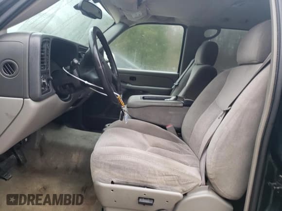 ✅ 2004 Chevrolet Suburban LT • VIN: 1GNFK16Z04J152285 • Lot: 83784154. Listed on Copart with 171,232 mi. Free auction sales archive from the USA and detailed vehicle history report at DreamBid. Image 7.