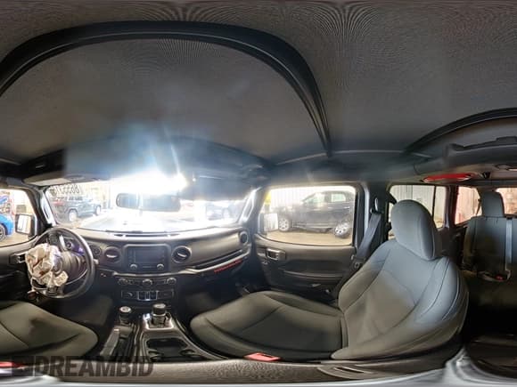 ✅ 2018 Jeep Wrangler Unlimited Sport S • VIN: 1C4HJXDG7JW178860 • Lot: 86553185. Wystawiony na Copart z przebiegiem 86 428 mil. Bezpłatny archiwum sprzedaży aukcyjnych z USA i szczegółowy raport historii pojazdu na DreamBid. Zdjęcie 14.