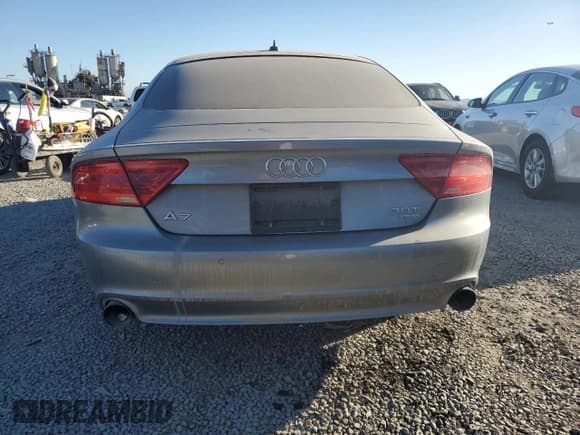 ✅ 2014 Audi A7 Premium Plus • VIN: WAUWGAFC7EN074732 • Лот: 84047255. Опубликован ранее на Copart с пробегом Не указан. Бесплатный доступ к архиву аукционных продаж из США и подробный отчёт об истории автомобиля на DreamBid. Изображение 6.