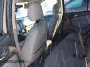 ✅ 2007 Saturn VUE V6 • VIN: 5GZCZ53477S810432 • Lot: 41620505. Wystawiony na IAAI z przebiegiem 201 000 mil. Bezpłatny archiwum sprzedaży aukcyjnych z USA i szczegółowy raport historii pojazdu na DreamBid. Zdjęcie 8.