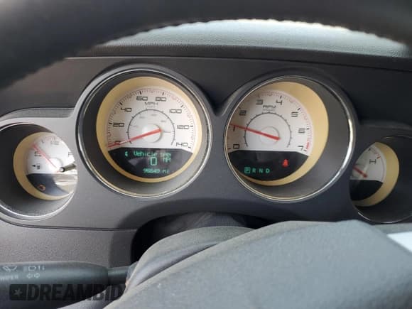 ✅ 2014 Dodge Challenger SXT • VIN: 2C3CDYAG2EH179760 • Lot: 74294704. Wystawiony na Copart z przebiegiem 95 649 mil. Bezpłatny archiwum sprzedaży aukcyjnych z USA i szczegółowy raport historii pojazdu na DreamBid. Zdjęcie 9.