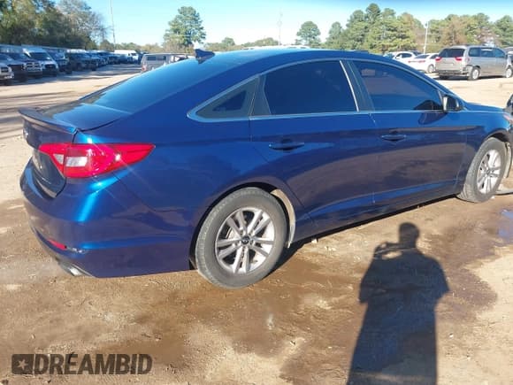 ✅ 2016 Hyundai Sonata SE • VIN: 5NPE24AF4GH386798 • Лот: 40932721. Опубликован ранее на IAAI с пробегом 115 895 миль. Бесплатный доступ к архиву аукционных продаж из США и подробный отчёт об истории автомобиля на DreamBid. Изображение 4.