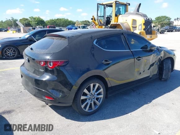 ✅ 2025 Mazda 3 S Preferred • VIN: JM1BPALM2S1774739 • Лот: 41836934. Опубликован ранее на IAAI с пробегом 817 миль. Бесплатный доступ к архиву аукционных продаж из США и подробный отчёт об истории автомобиля на DreamBid. Изображение 4.