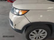 ✅ 2011 Kia Sorento LX • VIN: 5XYKTDA28BG080796 • Lot: 42880339. Listed on IAAI with 140,193 mi. Free auction sales archive from the USA and detailed vehicle history report at DreamBid. Image 12.