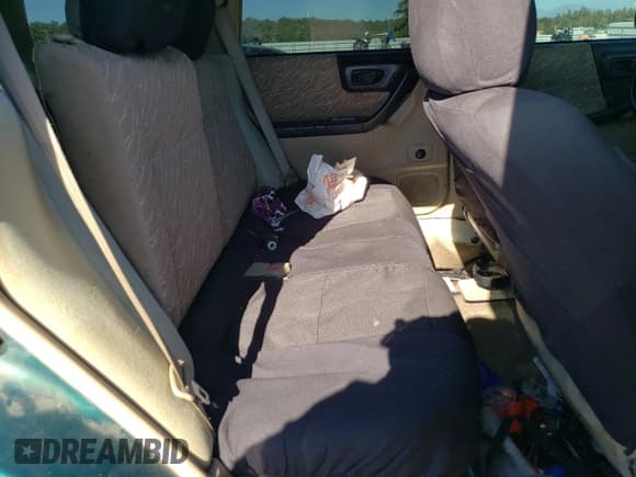 ✅ 1998 Subaru Forester L • VIN: JF1SF6359WG705998 • Lot: 70303674. Wystawiony na Copart z przebiegiem Nie podano. Bezpłatny archiwum sprzedaży aukcyjnych z USA i szczegółowy raport historii pojazdu na DreamBid. Zdjęcie 11.