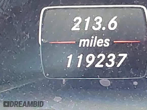 ✅ 2014 Mercedes-Benz C 250 Sport • VIN: WDDGF4HB2EA968117 • Lot: 42105598. Wystawiony na IAAI z przebiegiem 119 237 mil. Bezpłatny archiwum sprzedaży aukcyjnych z USA i szczegółowy raport historii pojazdu na DreamBid. Zdjęcie 15.