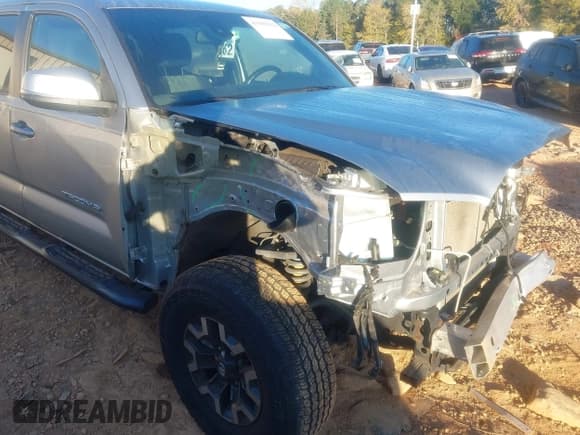 ✅ 2022 Toyota Tacoma SR • VIN: 3TMCZ5AN8NM462904 • Лот: 43355132. Опубликован ранее на IAAI с пробегом 80 448 миль. Бесплатный доступ к архиву аукционных продаж из США и подробный отчёт об истории автомобиля на DreamBid. Изображение 18.