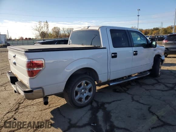 ✅ 2014 Ford F-150 XLT • VIN: 1FTFW1EF1EFB11818 • Lot: 82645995. Listed on Copart with 254,962 mi. Free auction sales archive from the USA and detailed vehicle history report at DreamBid. Image 3.
